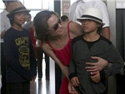 Bóng đá anh, ngoại hạng anh, lịch thi đấu euro 2012, Angelina Jolie cho Pax Thiên gặp lại bà ngoại